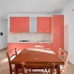 300mt Spiaggia Apartman *
